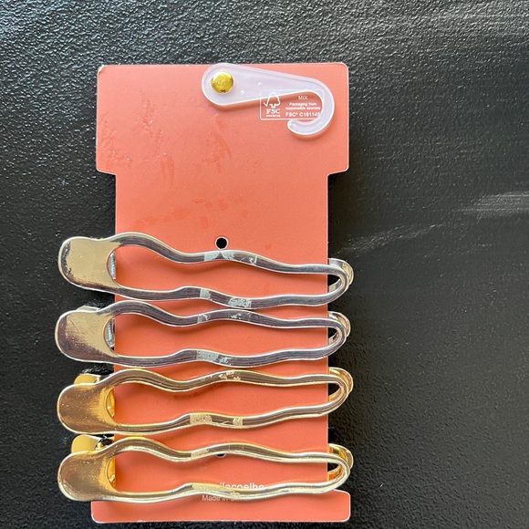 Camila Coelho Elegant Gold and Silver Metal Large Hair Clips Set of 4 NWOT - Picture 4 of 8